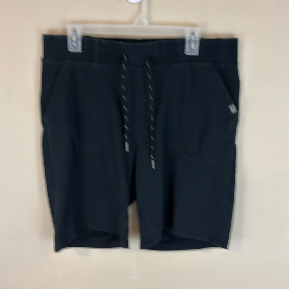 LL Bean Black Comfort Camp Knit Shorts 9” Inseam Size L Regular